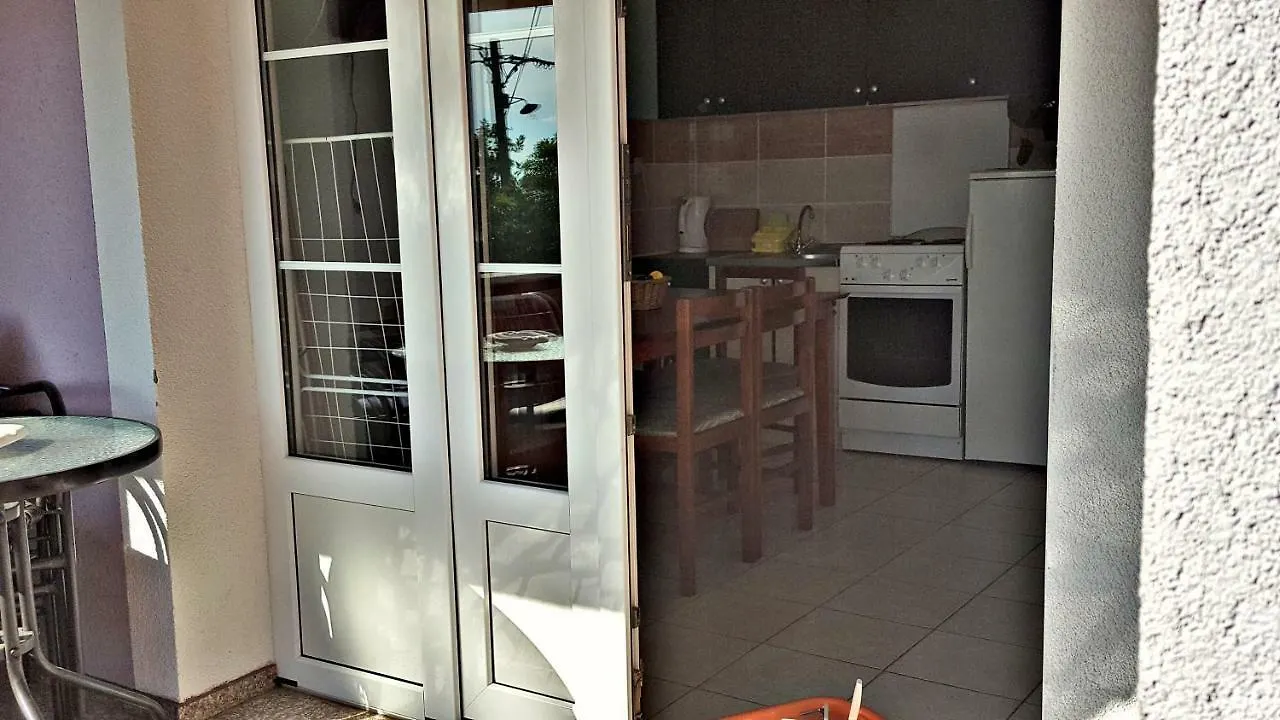 Apartments Anita Sibinj Krmpotski Hırvatistan