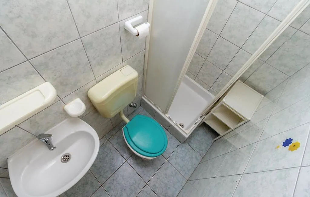 Apartments Anita Sibinj Krmpotski Hırvatistan
