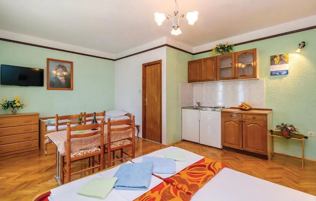 Apartments Anita 斯比尼克尔姆波茨斯基